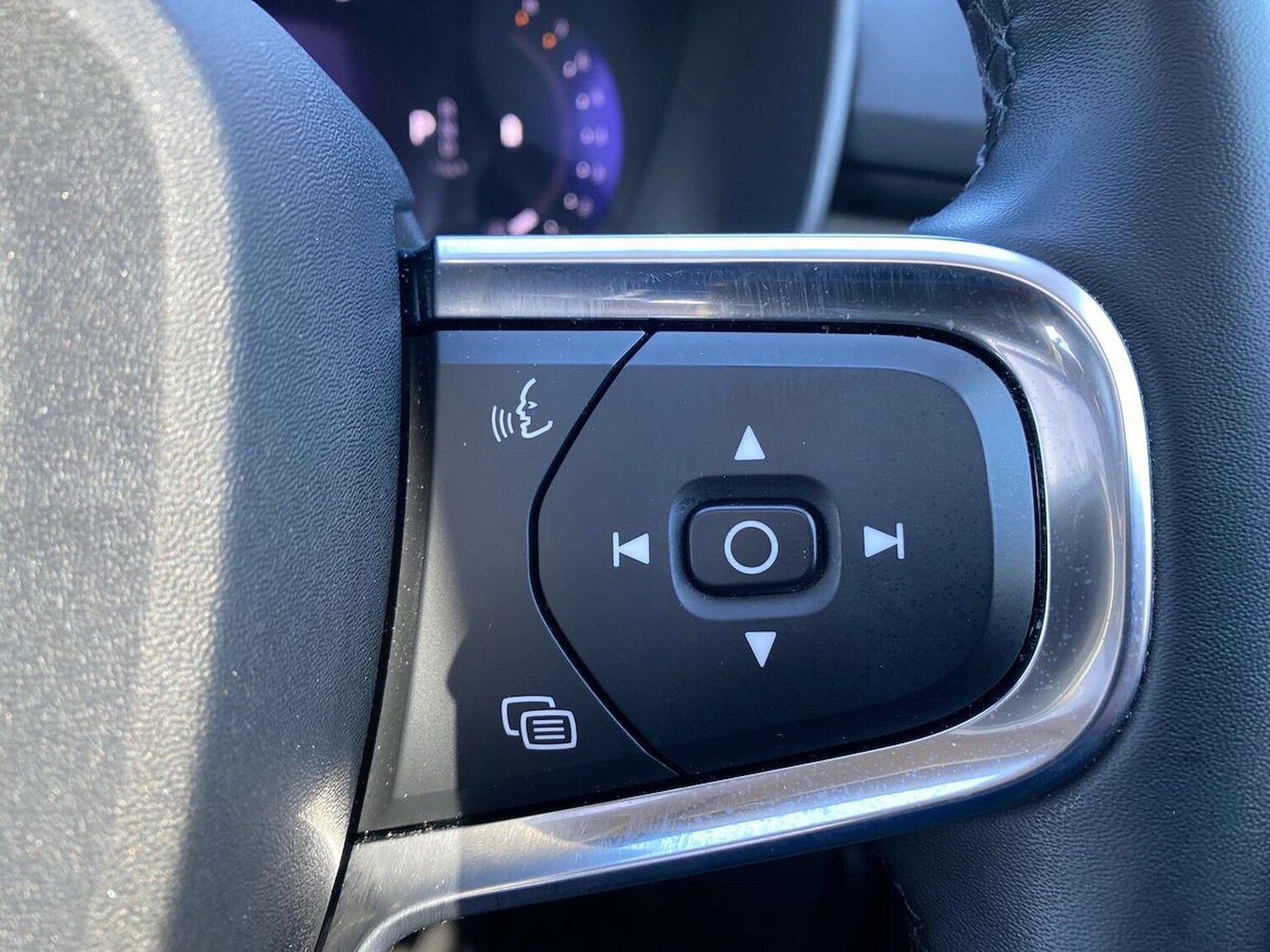 Used Volvo XC40 2024 for sale - 78193970: Photo 28