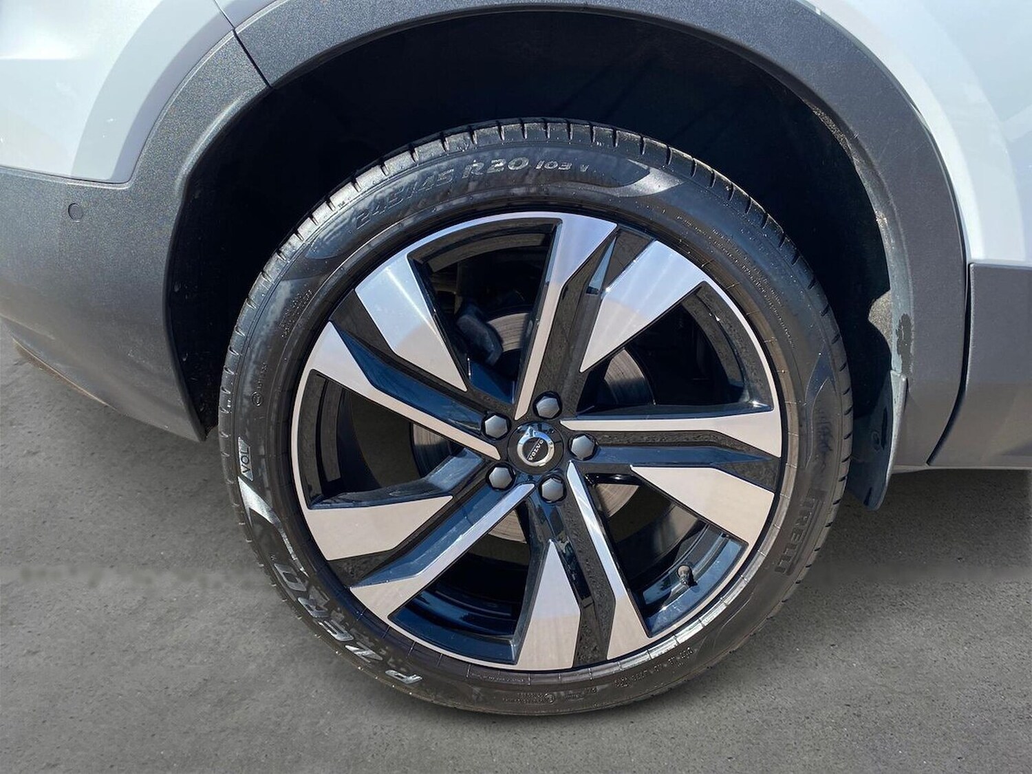 Used Volvo XC40 2024 for sale - 78193970: Photo 8