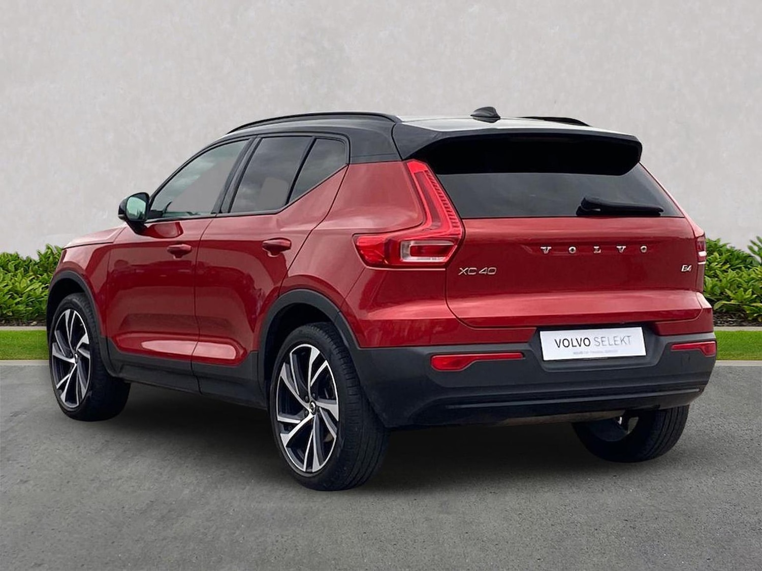Used Volvo XC40 2021 for sale - 78193841: Photo 2