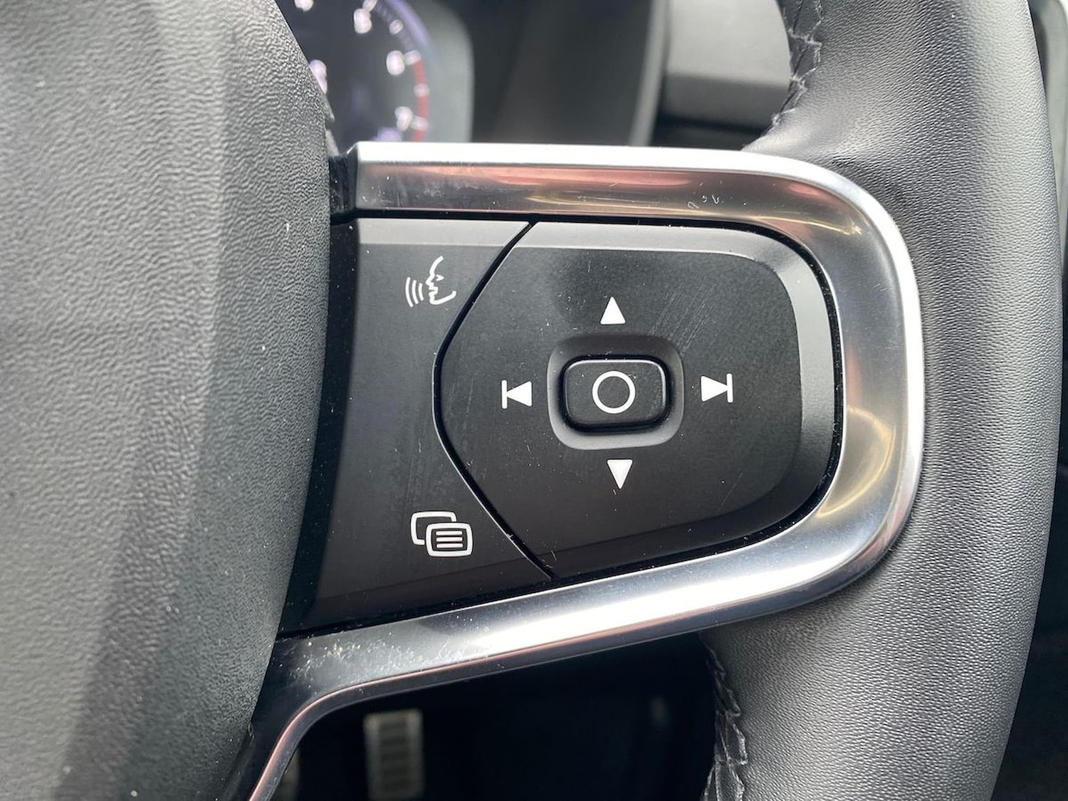 Used Volvo XC40 2021 for sale - 78193841: Photo 28