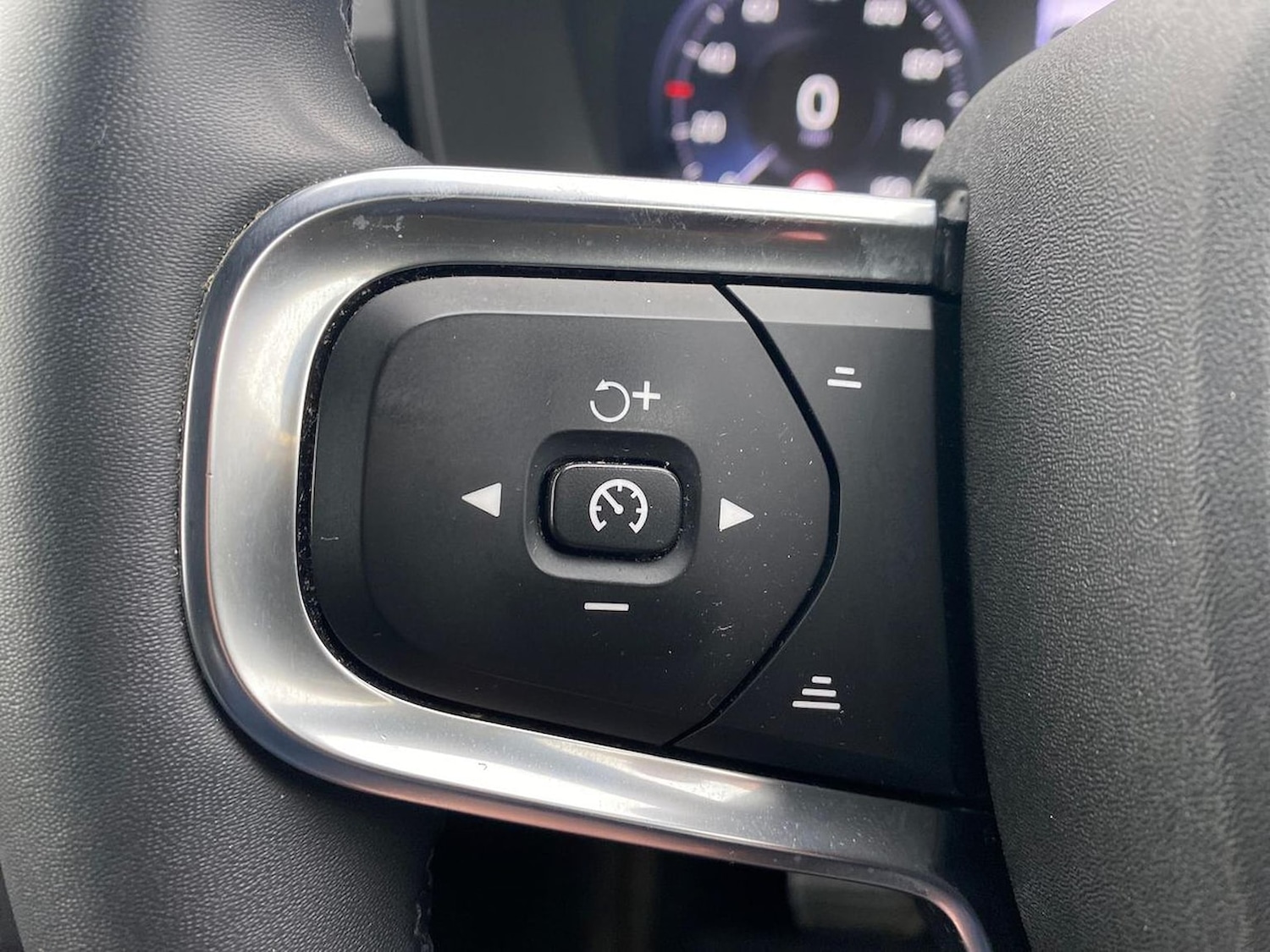 Used Volvo XC40 2021 for sale - 78193841: Photo 29