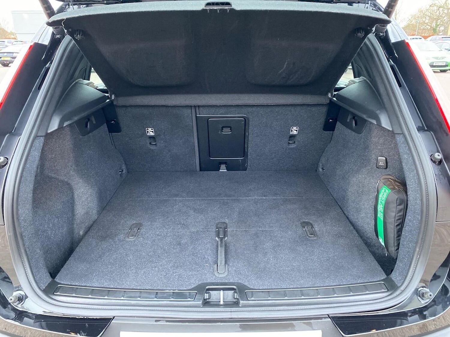 Used Volvo XC40 2024 for sale - 76497307: Photo 19