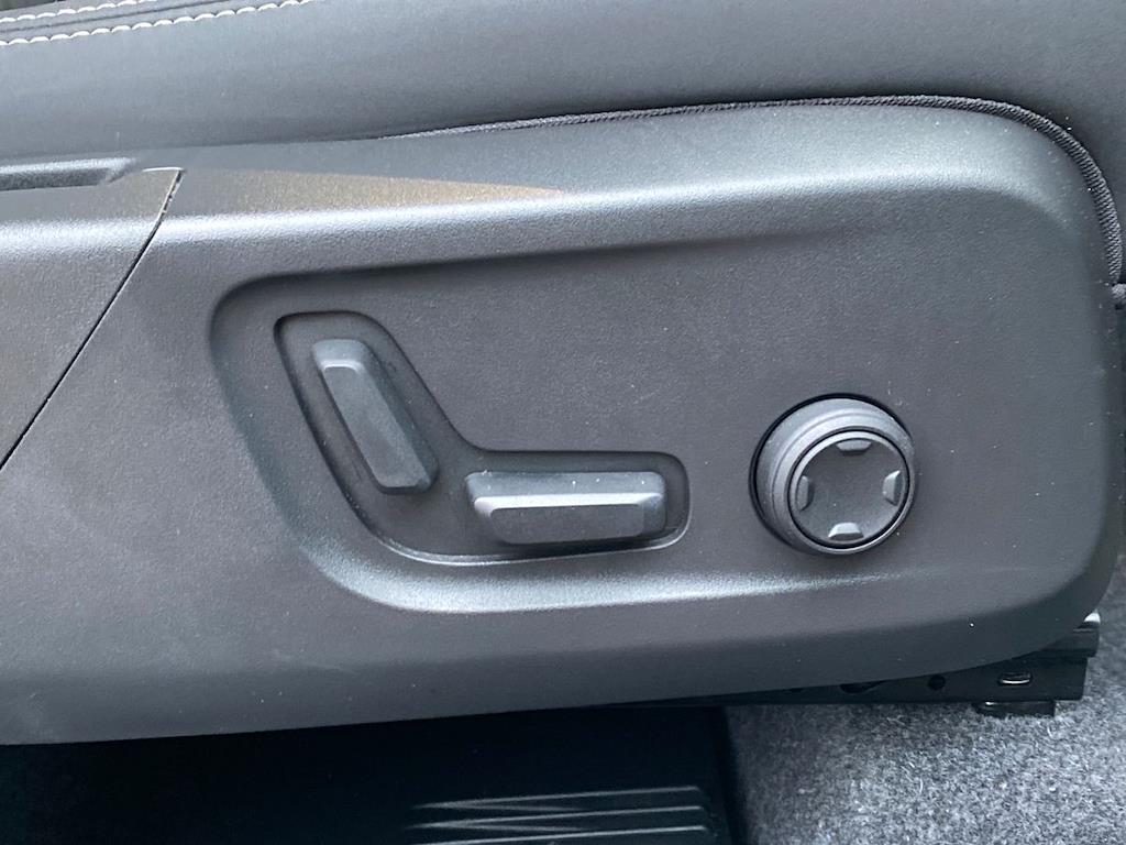 Used Volvo XC40 2024 for sale - 76497307: Photo 32