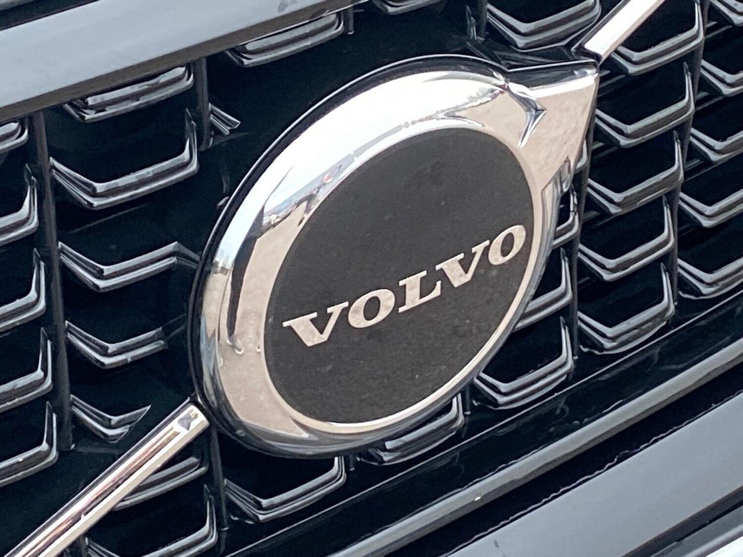 Used Volvo XC40 2024 for sale - 76497307: Photo 34