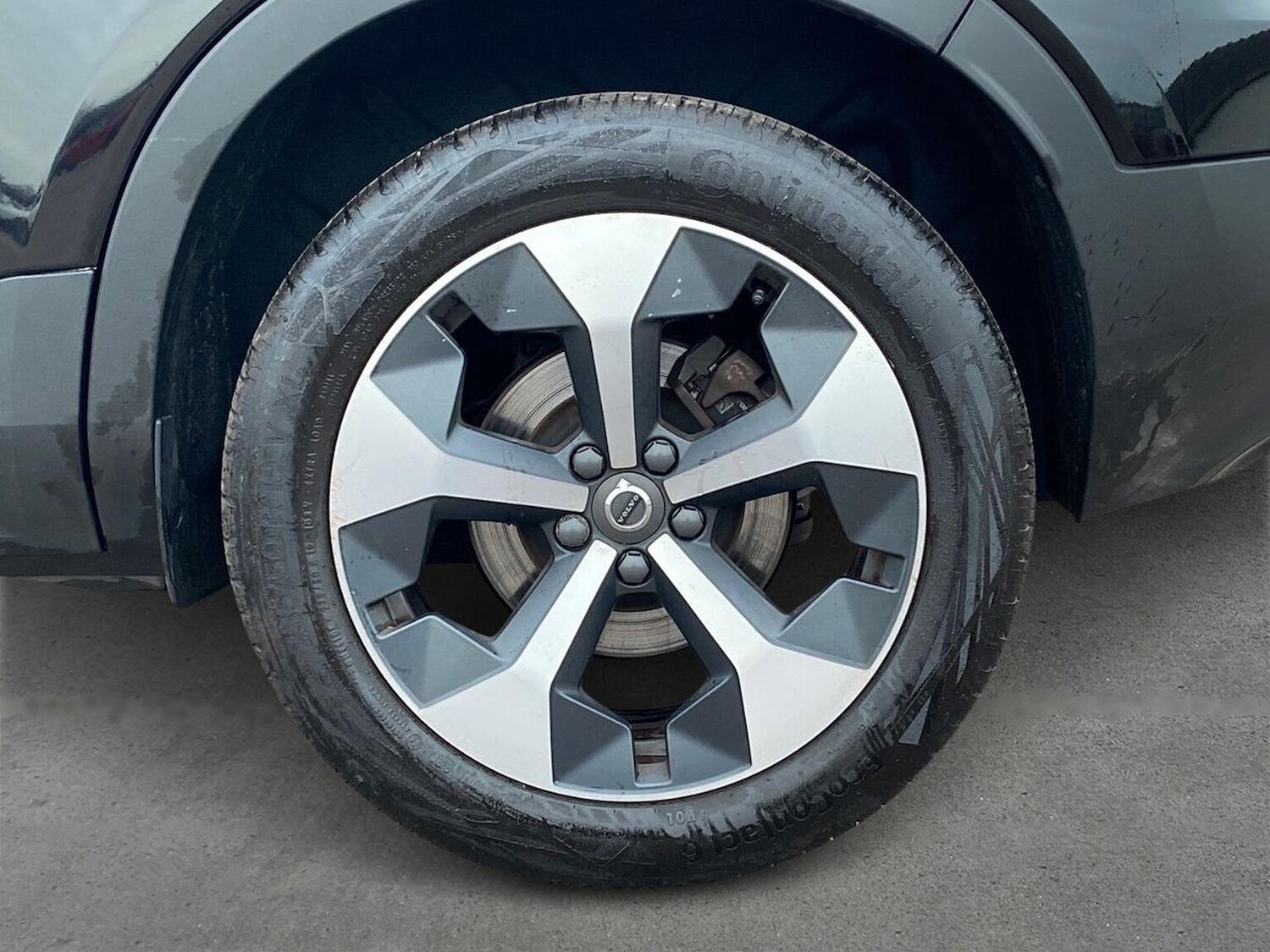 Used Volvo XC40 2024 for sale - 76497307: Photo 8