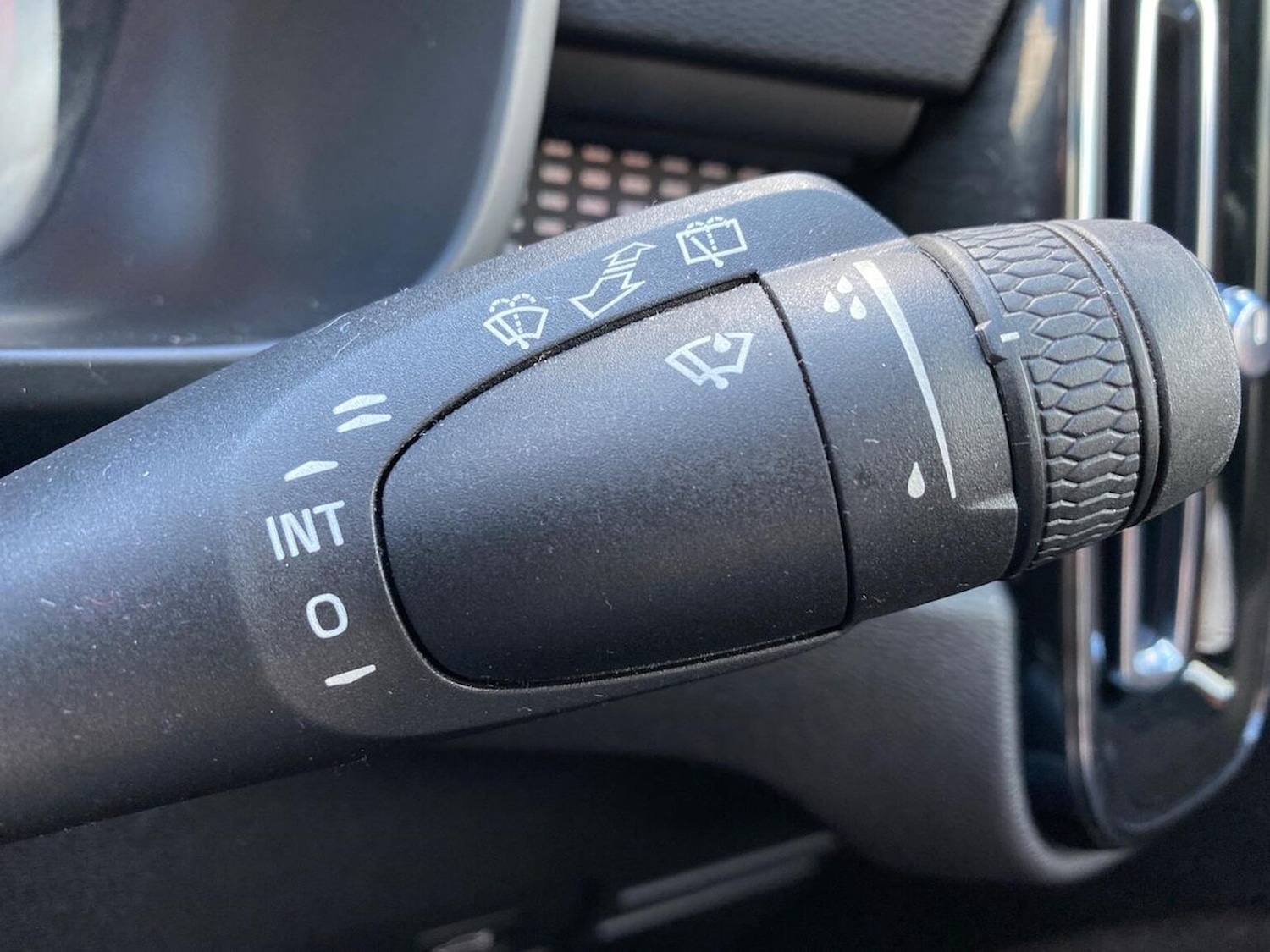 Used Volvo XC40 2020 for sale - 76149440: Photo 27