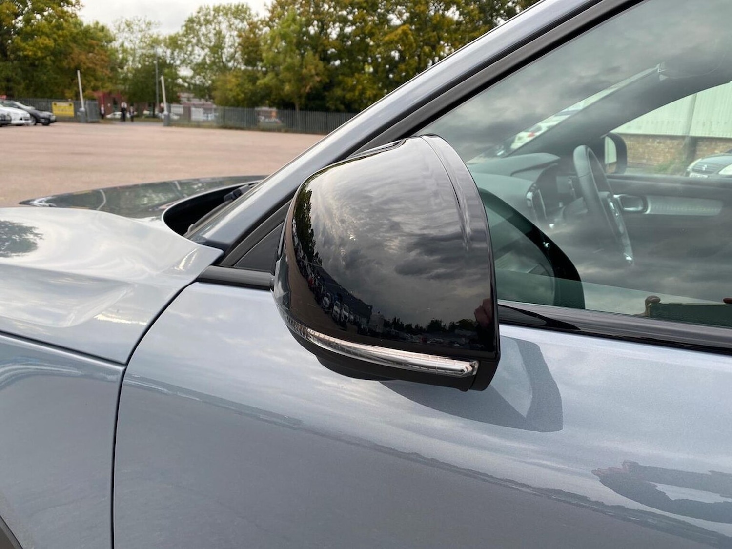 Used Volvo XC40 2023 for sale - 76164959: Photo 37