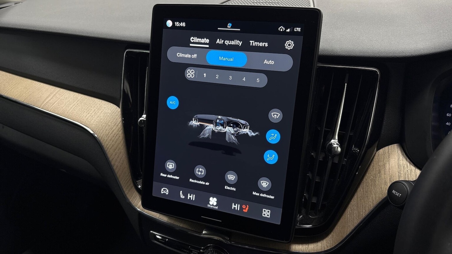 Used Volvo XC60 2025 for sale - 77639342: Photo 12