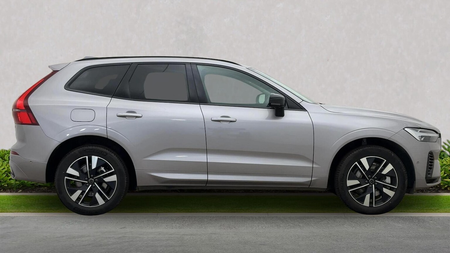 Used Volvo XC60 2025 for sale - 77639342: Photo 3