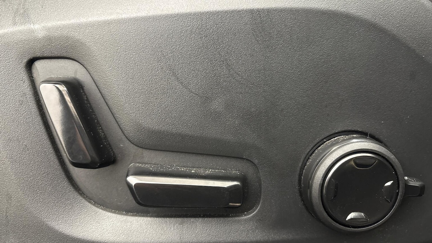 Used Volvo XC60 2025 for sale - 77639342: Photo 30