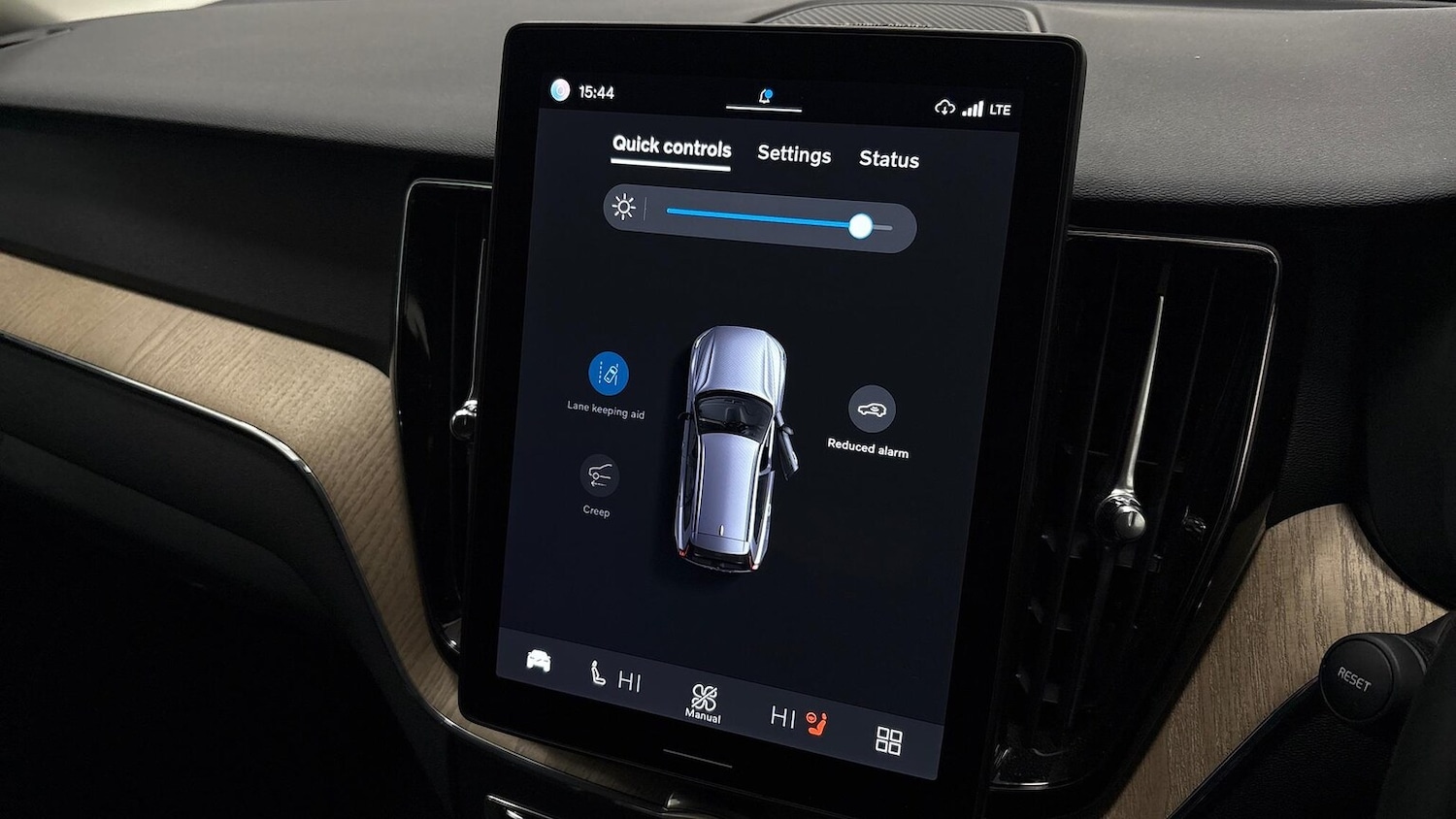 Used Volvo XC60 2025 for sale - 77639342: Photo 32