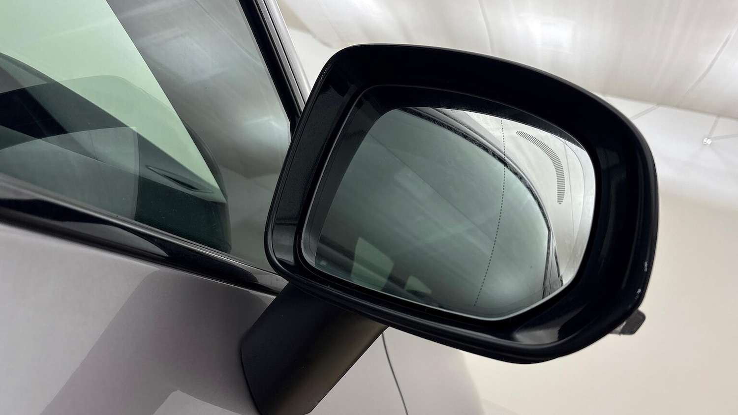 Used Volvo XC60 2025 for sale - 77639342: Photo 38