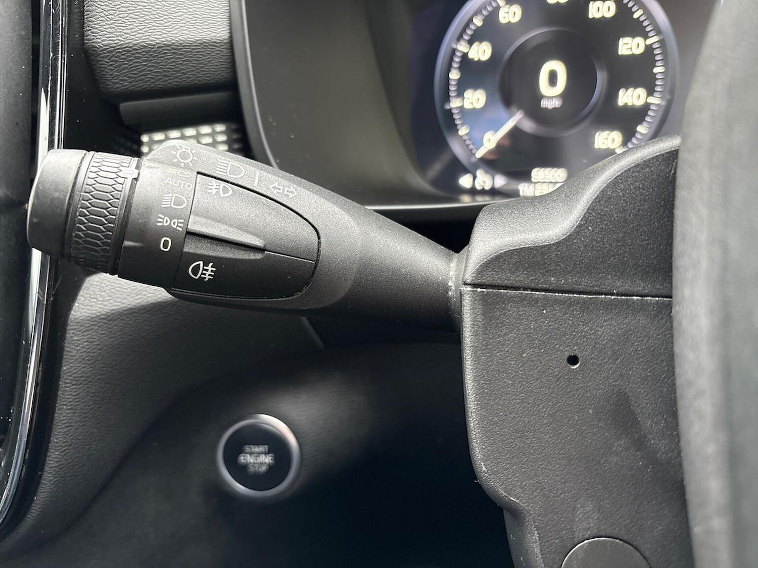 Used Volvo XC40 2022 for sale - 76287295: Photo 29