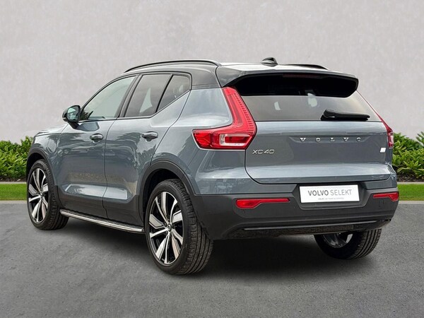 Used Volvo XC40 2022 for sale - 76287295: Photo 2