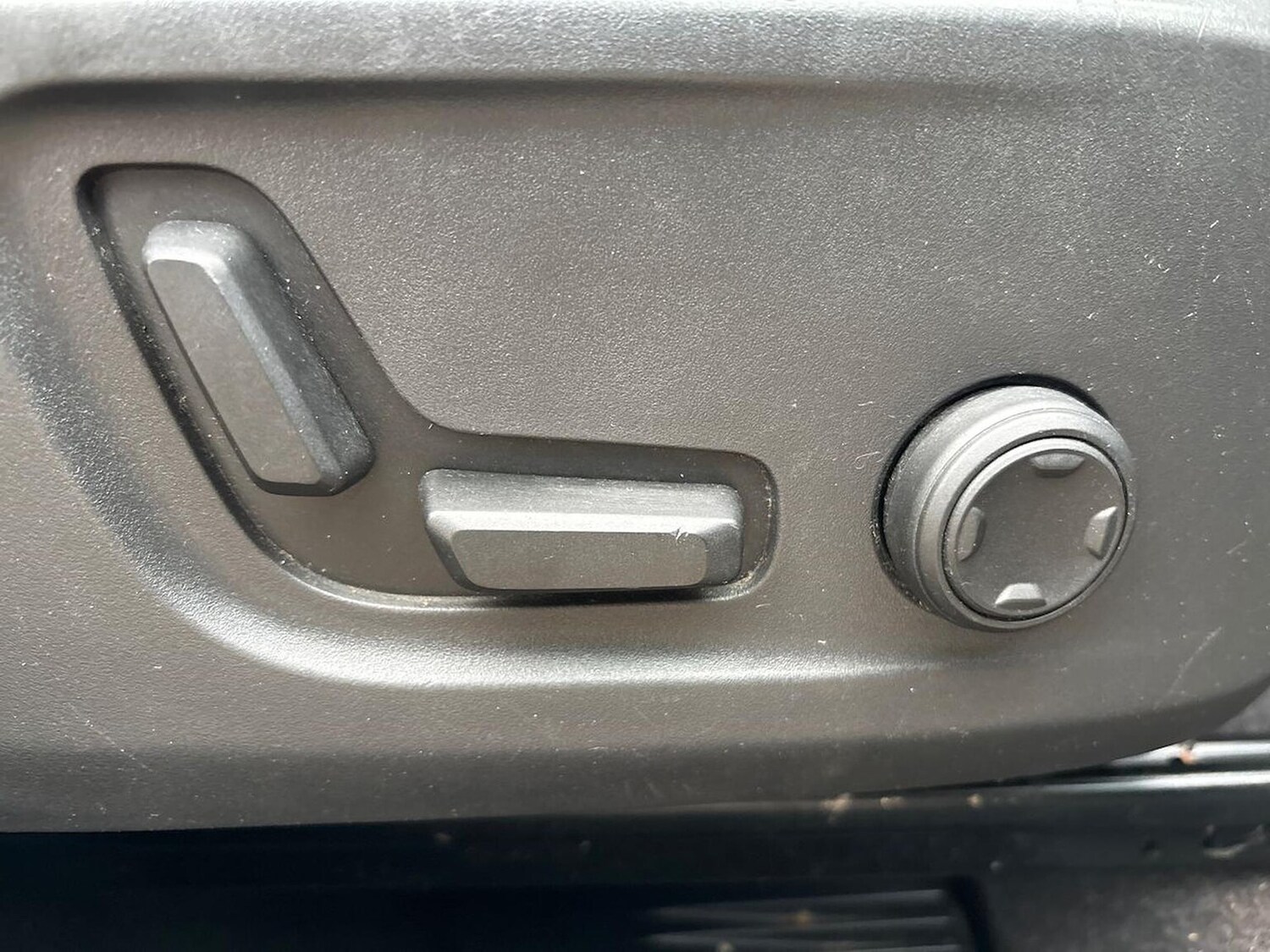 Used Volvo XC40 2022 for sale - 76287295: Photo 30