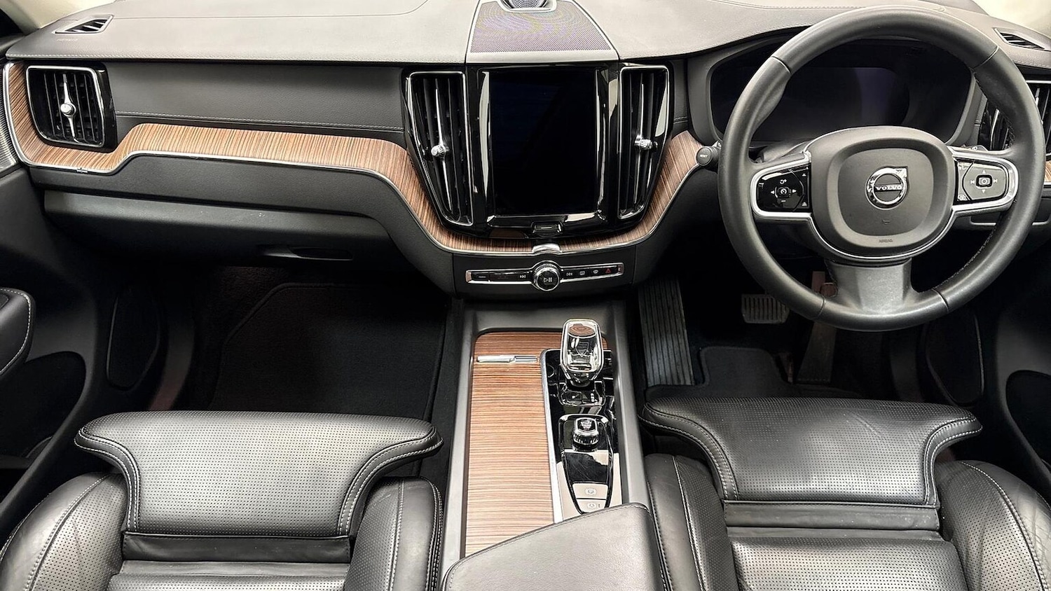 Used Volvo XC60 2022 for sale - 77487466: Photo 8