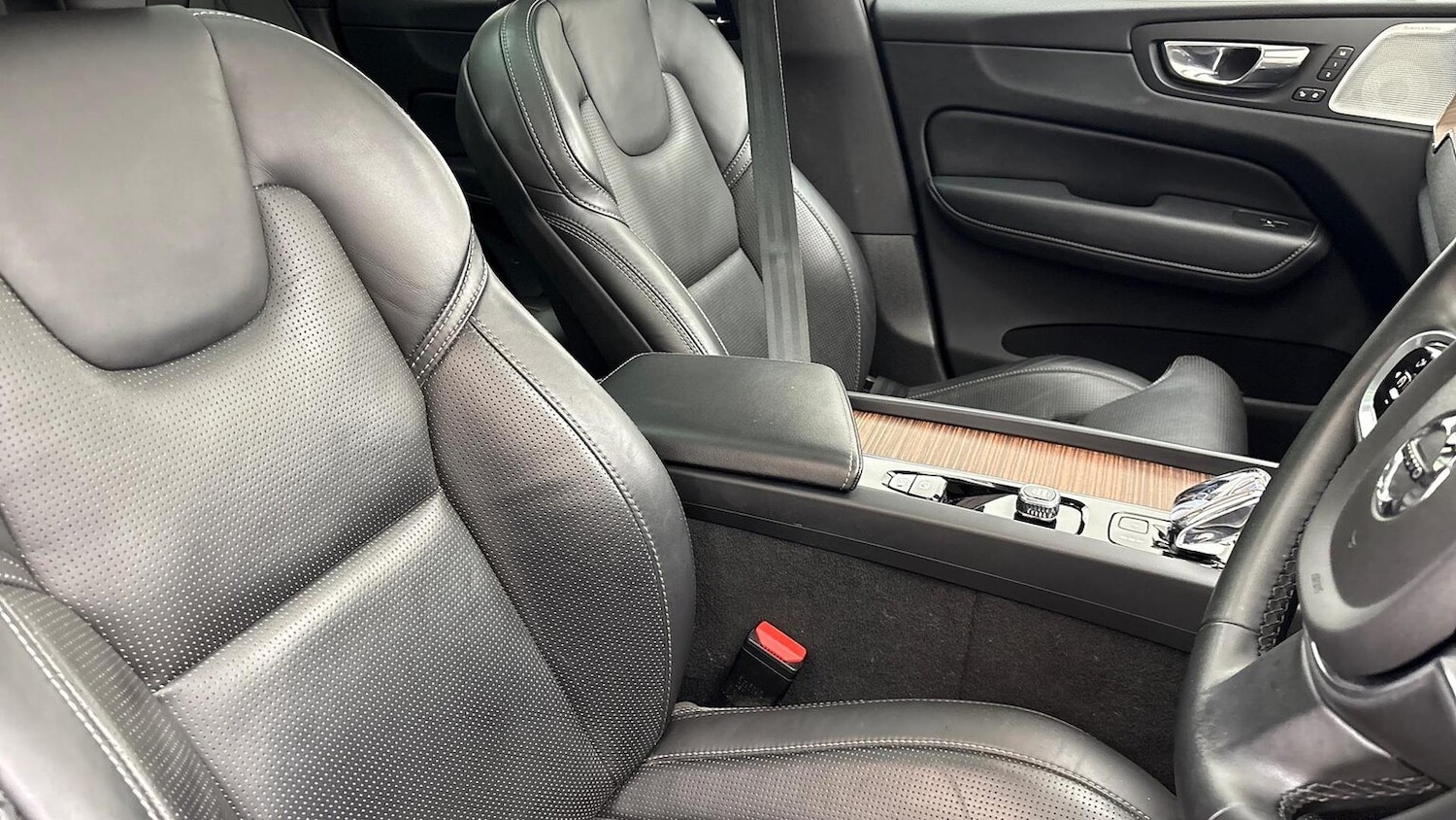 Used Volvo XC60 2022 for sale - 77487466: Photo 9