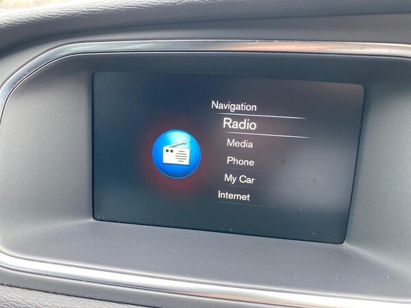 Used Volvo V40 2014 for sale - 76236959: Photo 11