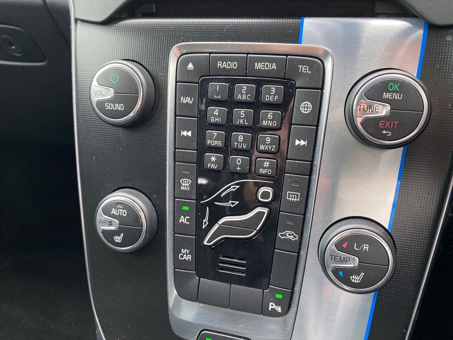 Used Volvo V40 2014 for sale - 76236959: Photo 12