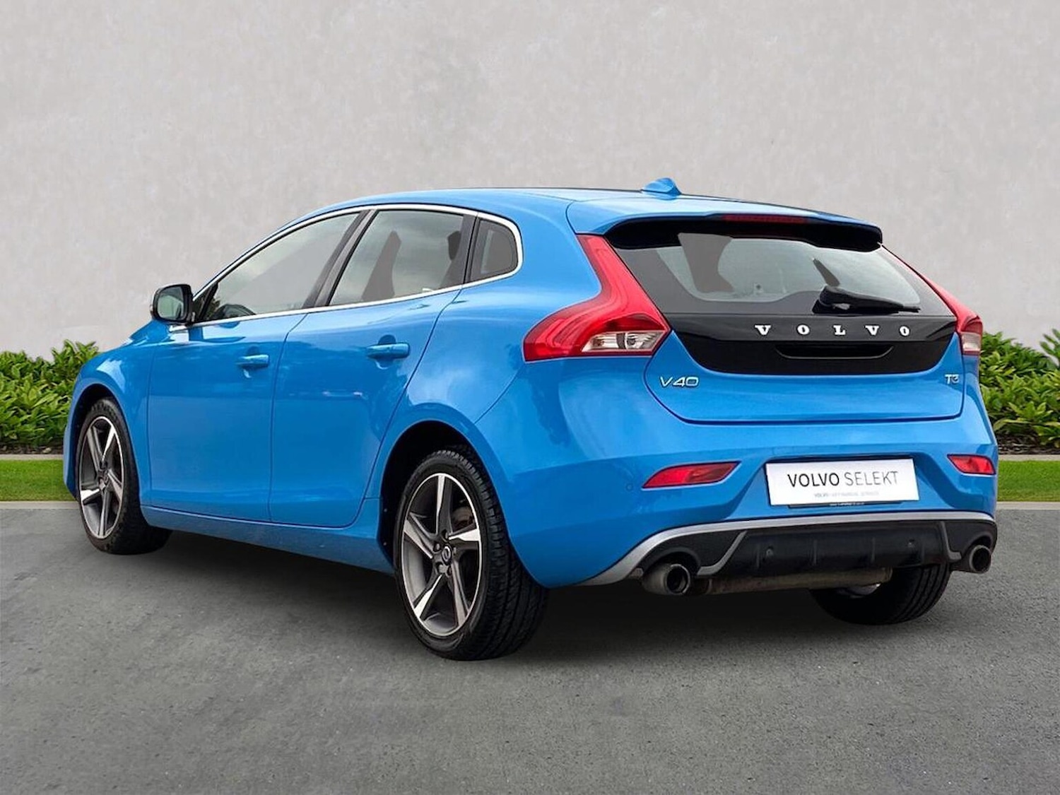 Used Volvo V40 2014 for sale - 76236959: Photo 2