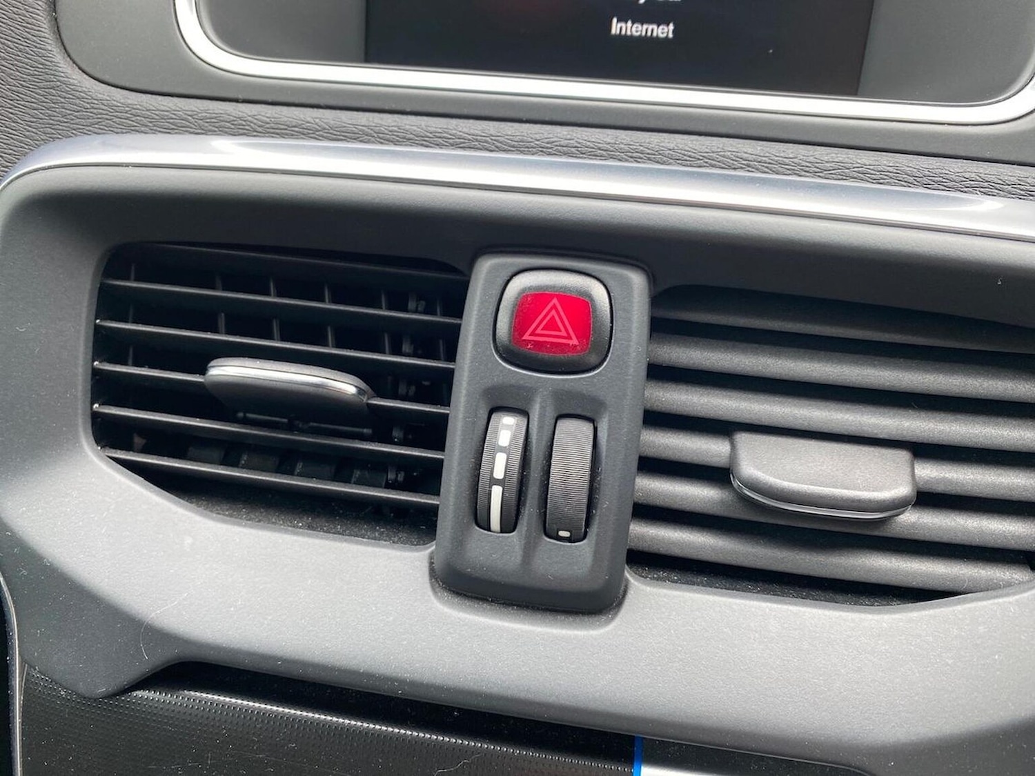 Used Volvo V40 2014 for sale - 76236959: Photo 22