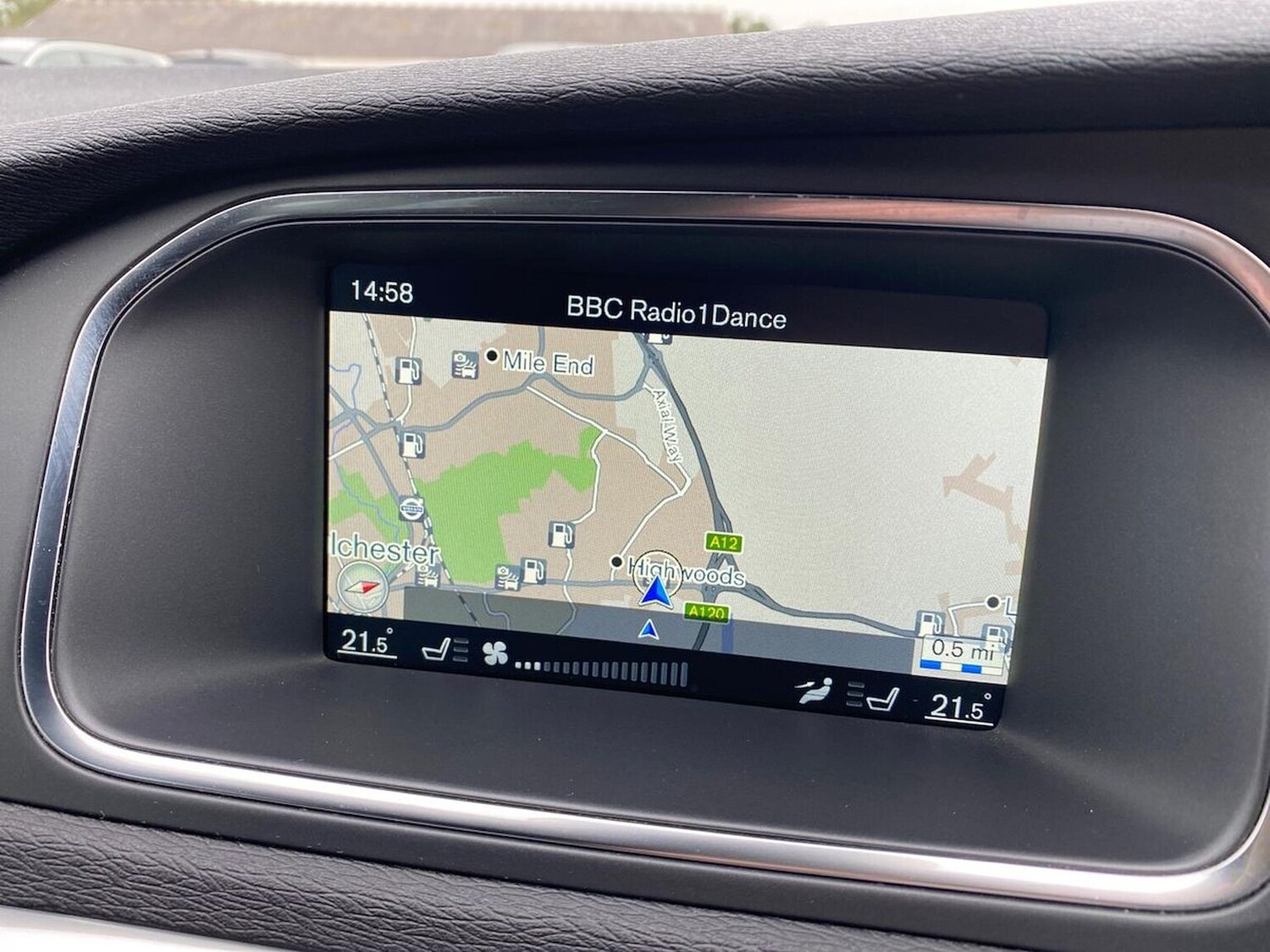 Used Volvo V40 2014 for sale - 76236959: Photo 24