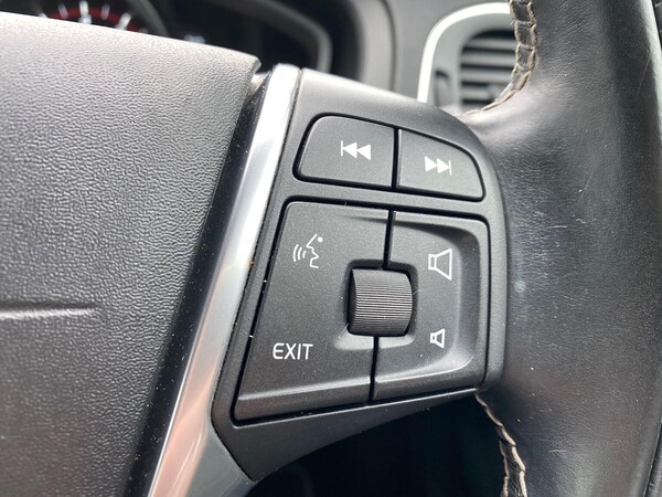 Used Volvo V40 2014 for sale - 76236959: Photo 26