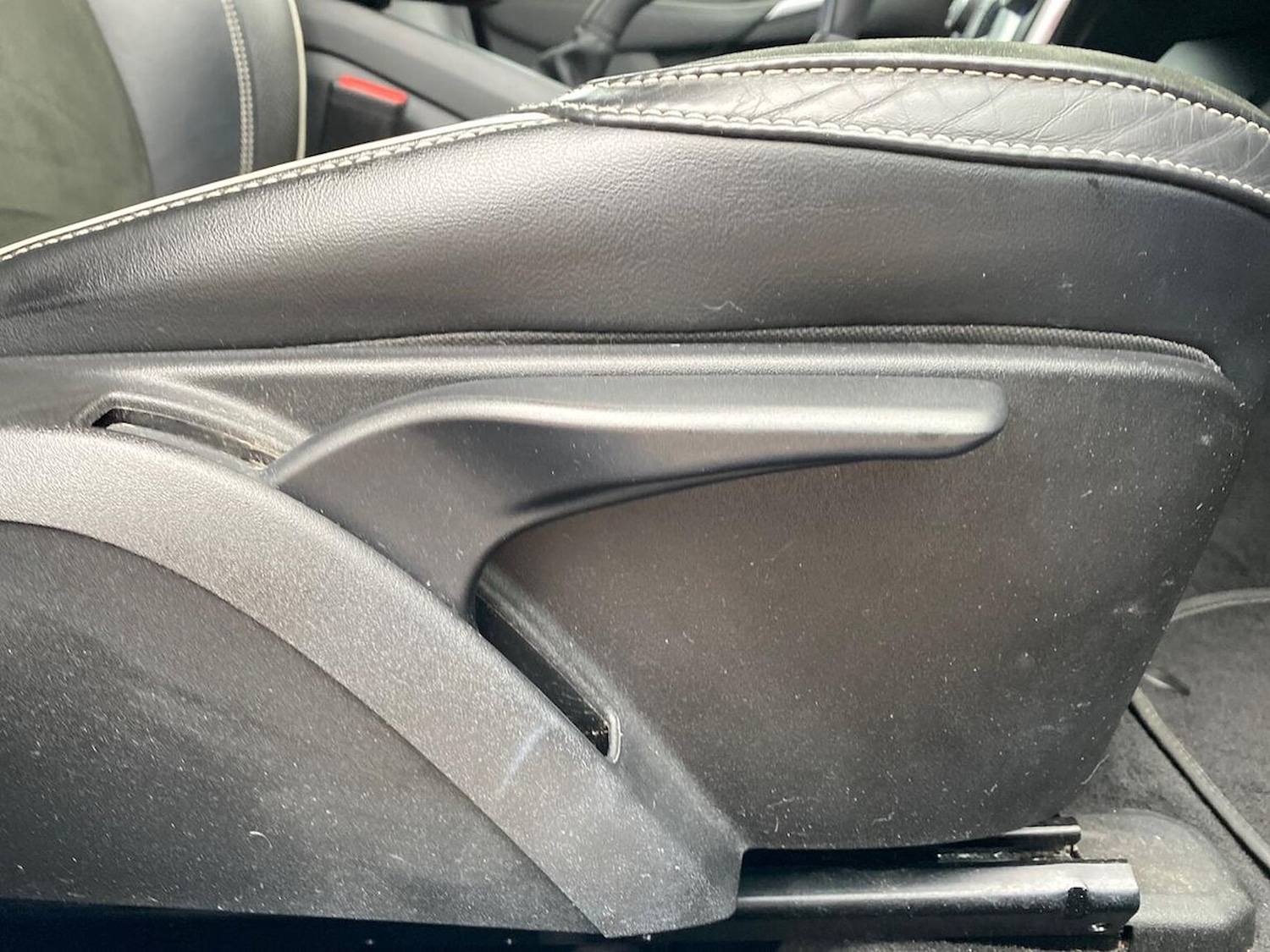 Used Volvo V40 2014 for sale - 76236959: Photo 30