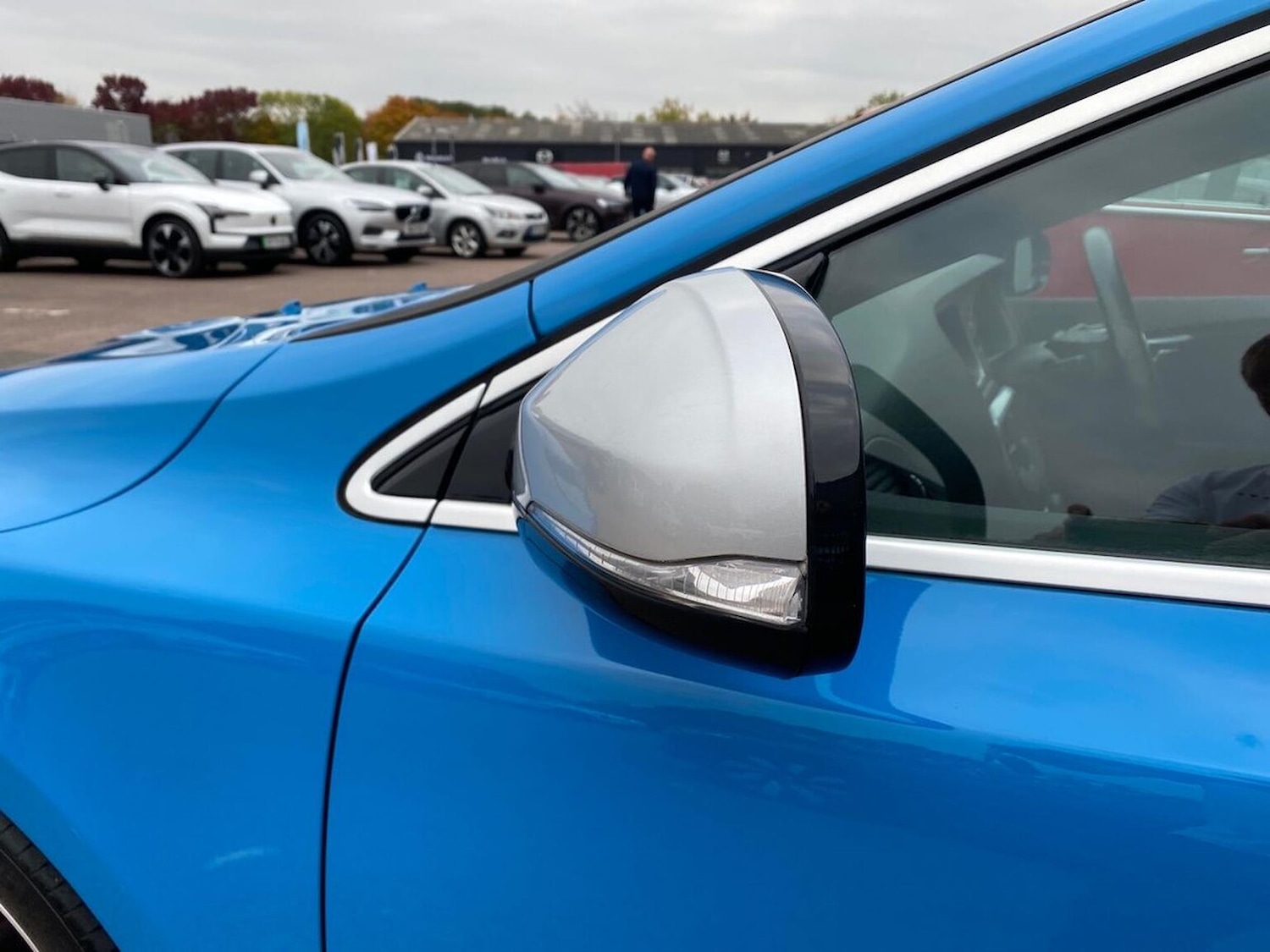 Used Volvo V40 2014 for sale - 76236959: Photo 36