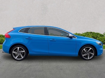 Used Volvo V40 2014 for sale - 76236959: Photo 3