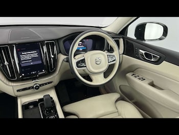 Used Volvo XC60 2023 for sale - 78847824: Photo