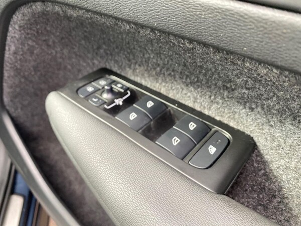 Used Volvo XC40 2022 for sale - 76194459: Photo 21