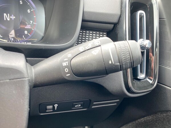 Used Volvo XC40 2022 for sale - 76194459: Photo 28