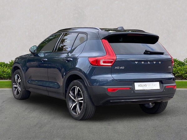 Used Volvo XC40 2022 for sale - 76194459: Photo 2