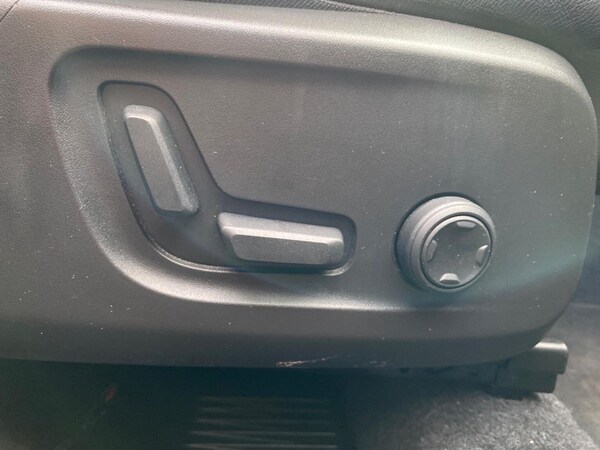 Used Volvo XC40 2022 for sale - 76194459: Photo 30