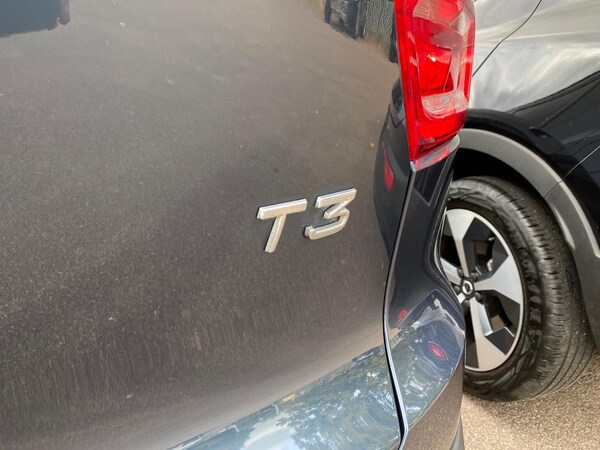 Used Volvo XC40 2022 for sale - 76194459: Photo 34