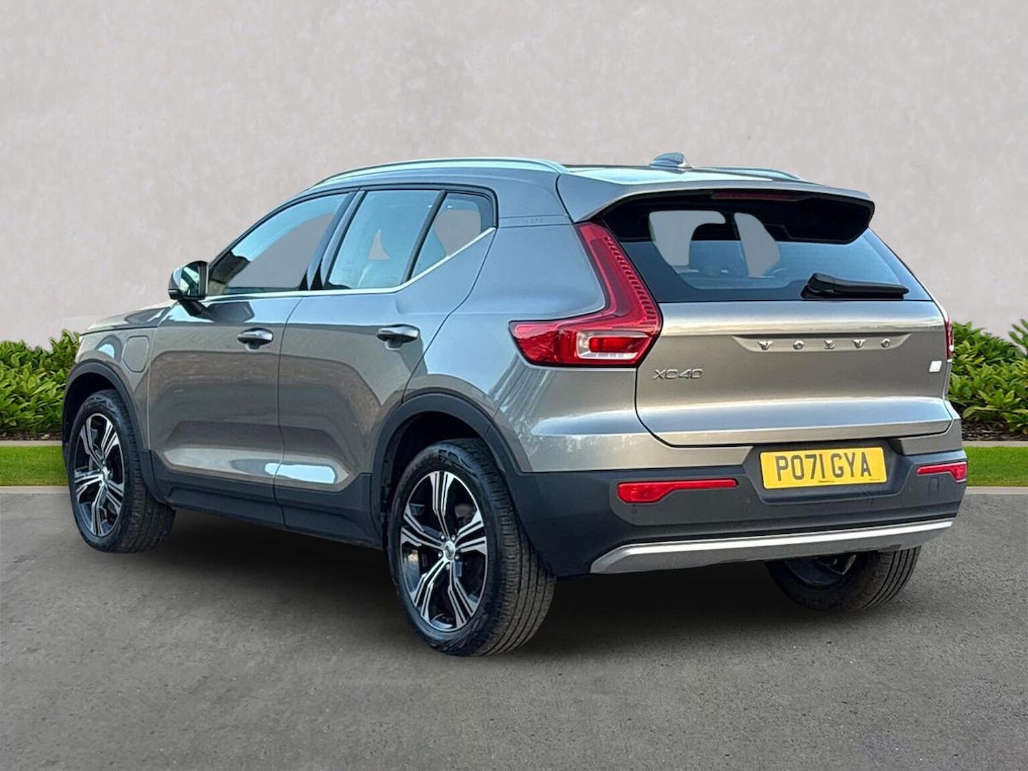 Used Volvo XC40 2022 for sale - 76543022: Photo 2