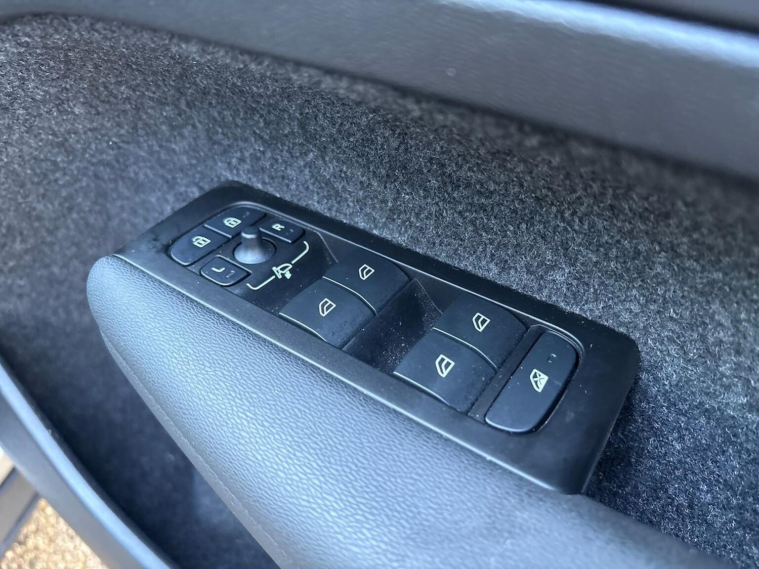 Used Volvo XC40 2022 for sale - 76543022: Photo 21