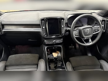 Used Volvo XC40 2023 for sale - 75956913: Photo