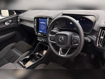 Used Volvo XC40 2023 for sale - 75956913: Photo