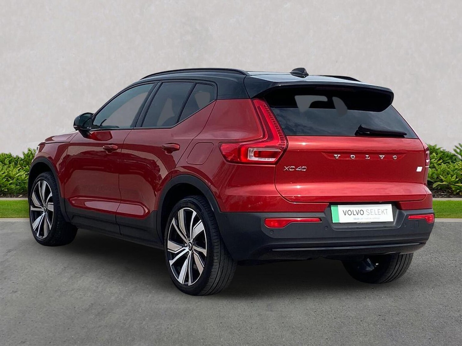 Used Volvo XC40 2022 for sale - 78194075: Photo 2