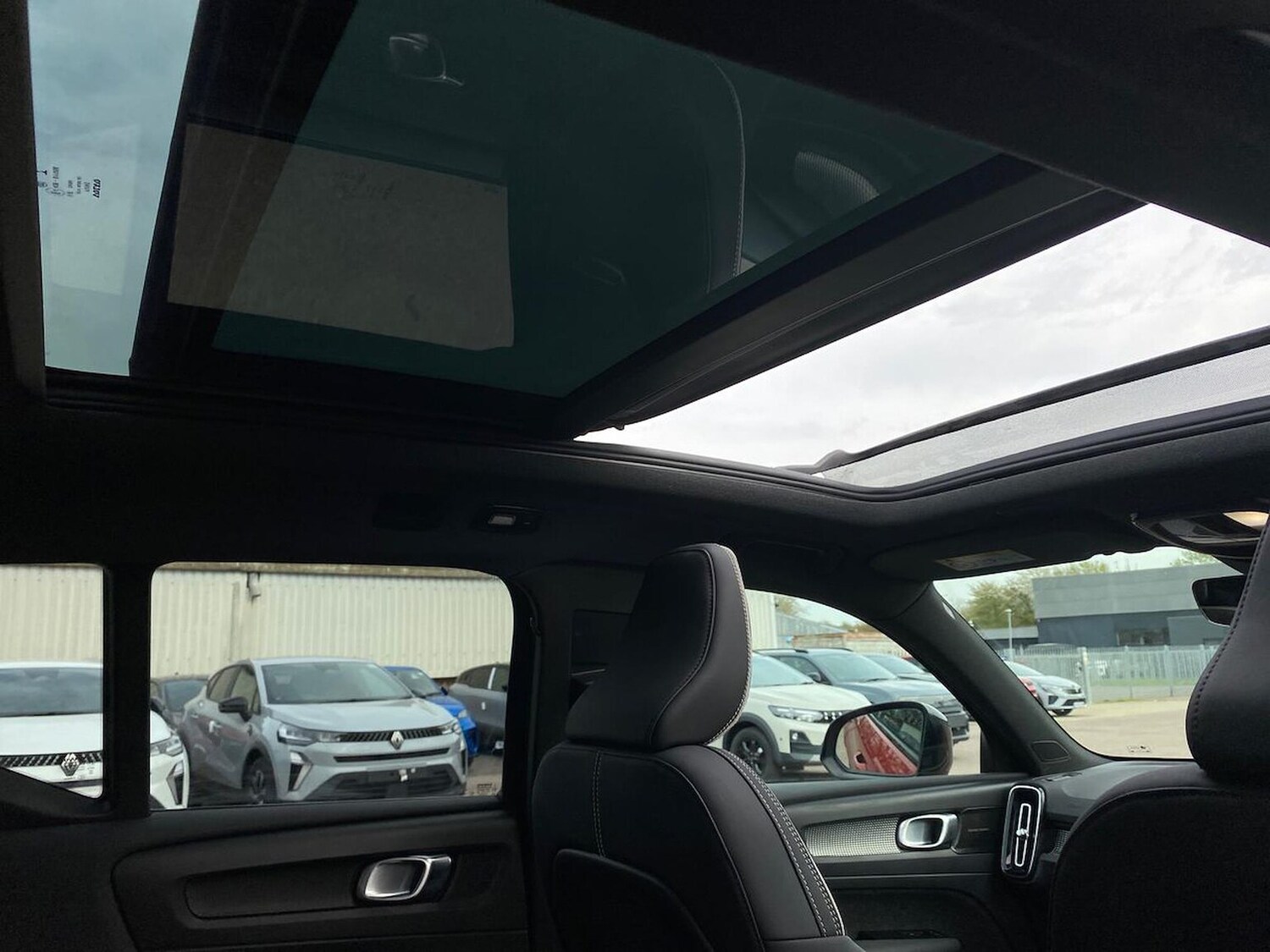 Used Volvo XC40 2022 for sale - 78194075: Photo 32