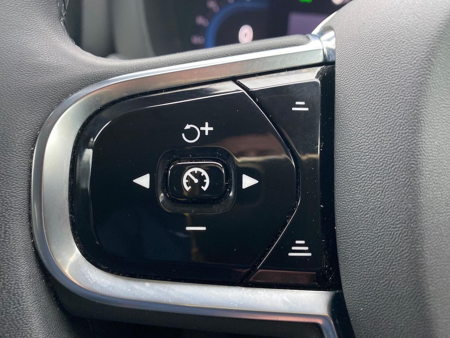 Used Volvo XC60 2023 for sale - 77973964: Photo 27