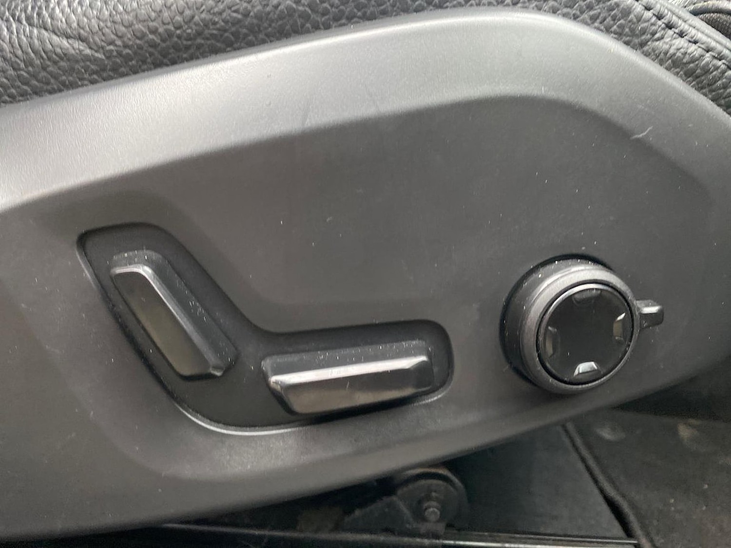 Used Volvo XC60 2023 for sale - 77973964: Photo 30