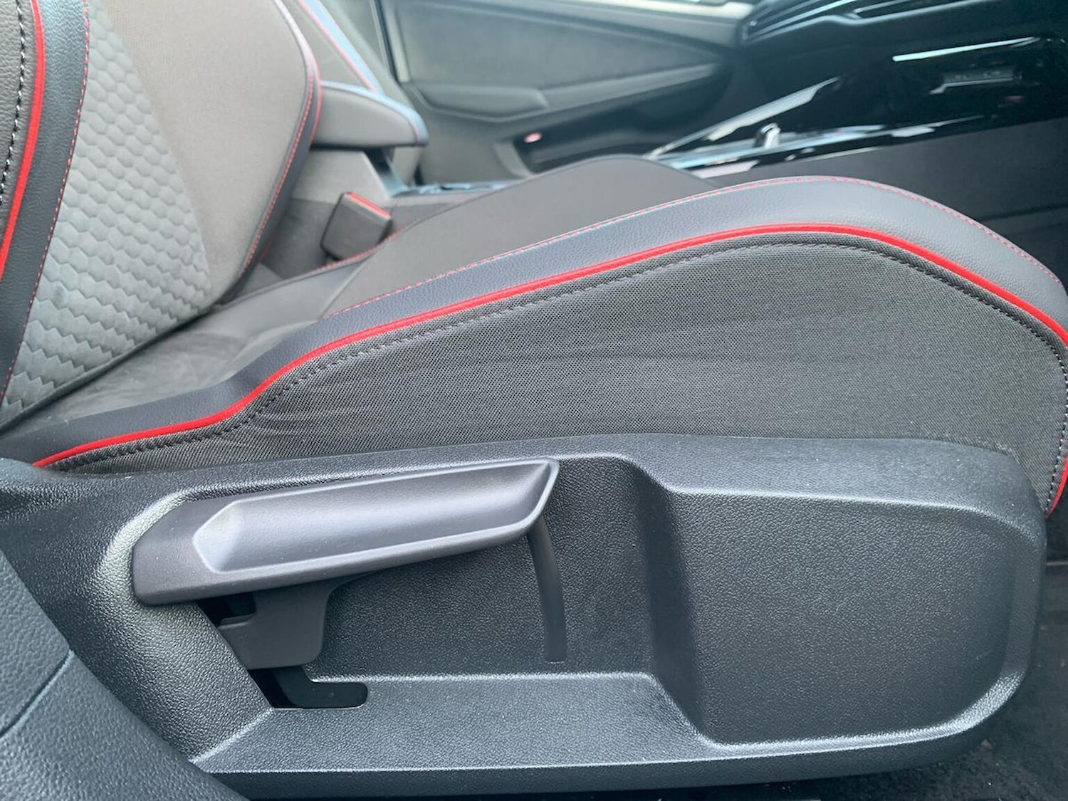 Used Volkswagen Golf 2025 for sale - 77028051: Photo 30