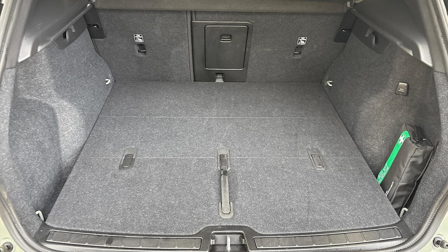 Used Volvo XC40 2025 for sale - 76422381: Photo 13