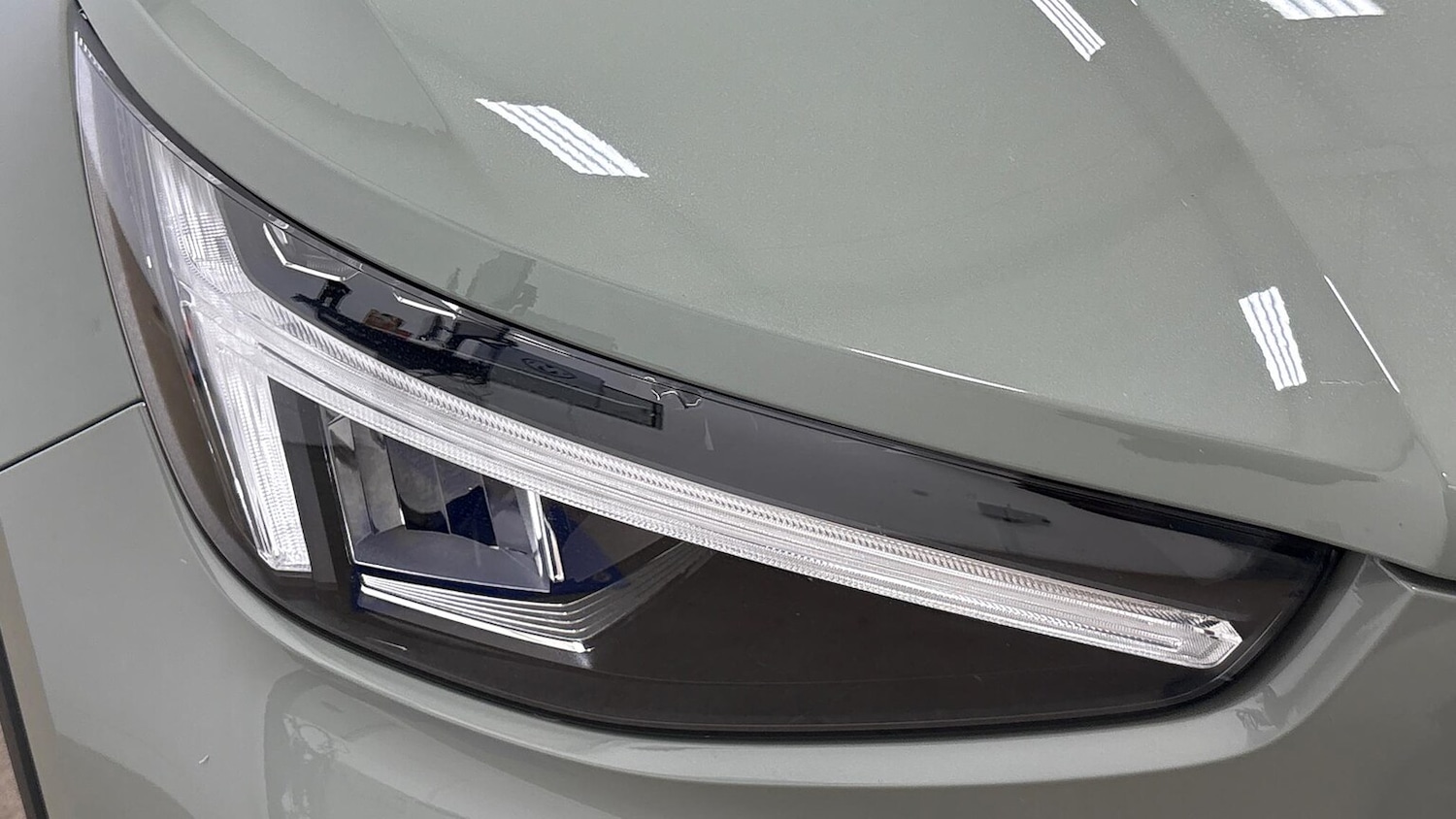 Used Volvo XC40 2025 for sale - 76422381: Photo 15