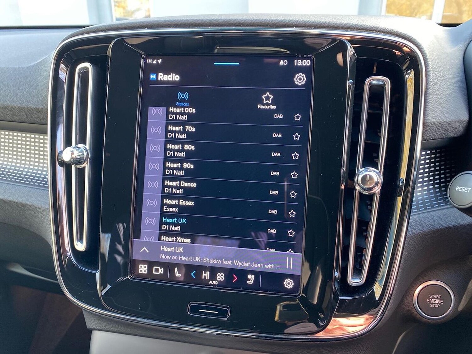 Used Volvo XC40 2025 for sale - 76422381: Photo 25