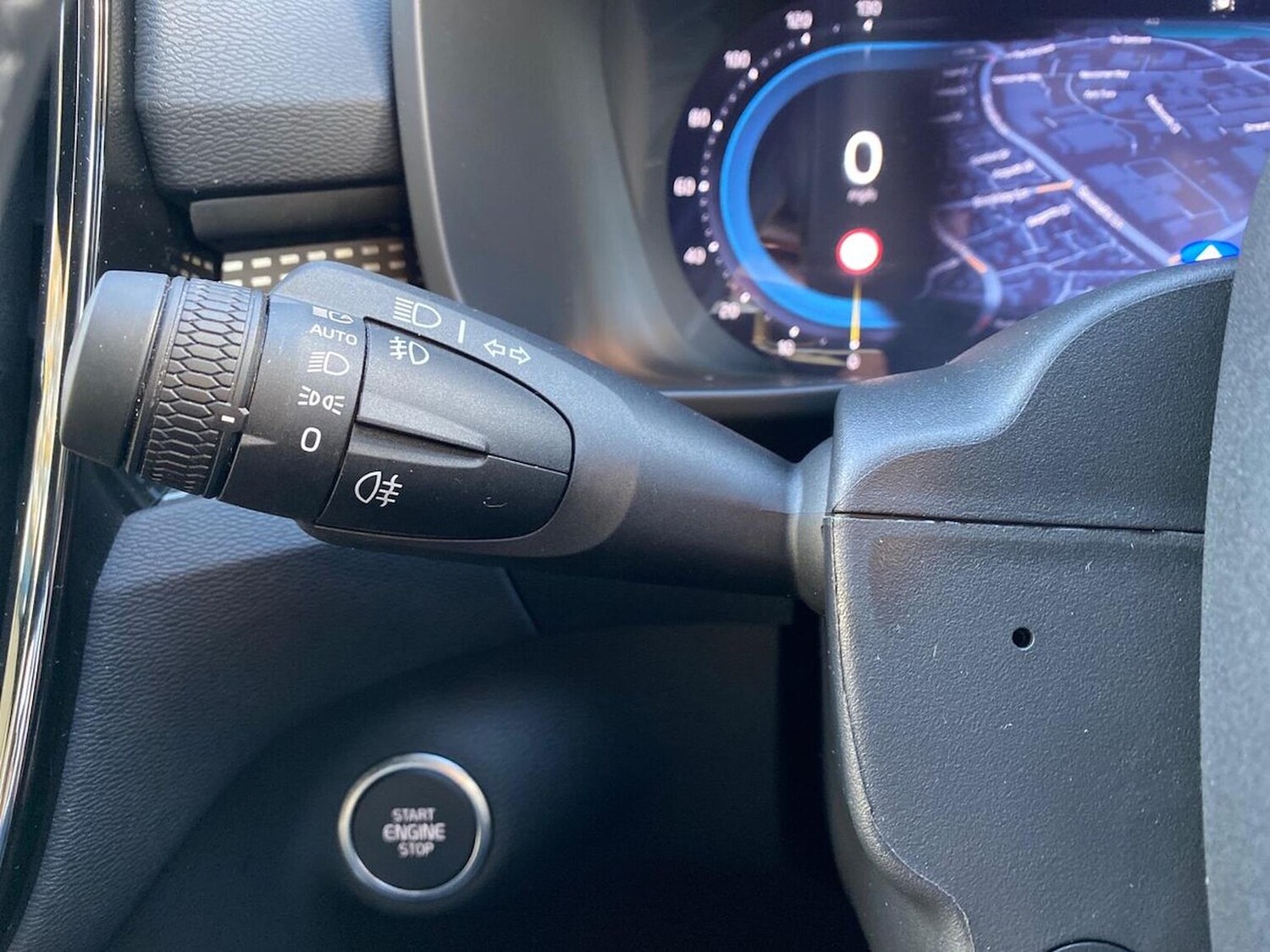 Used Volvo XC40 2025 for sale - 76422381: Photo 29