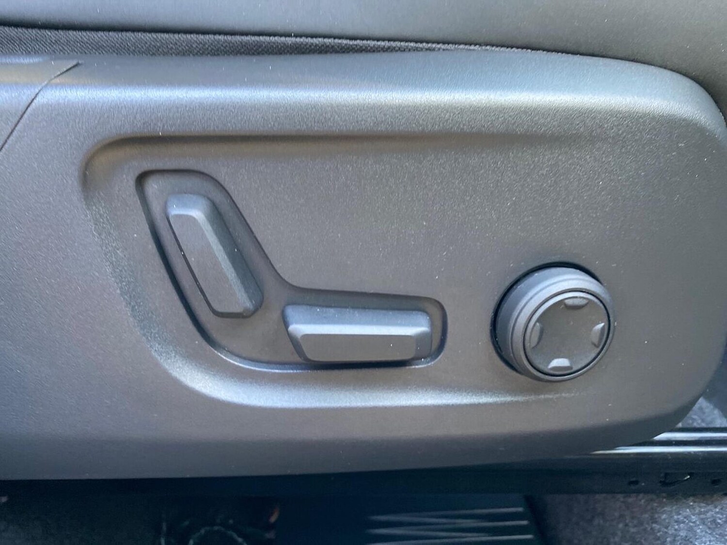 Used Volvo XC40 2025 for sale - 76422381: Photo 30